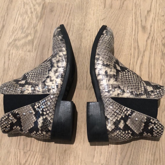 Steve Madden Girl’s Faux Snakeskin Booties - Picture 3 of 5